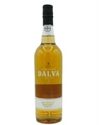 Flaske Dalva Dry White Reserve med halmgul etiket